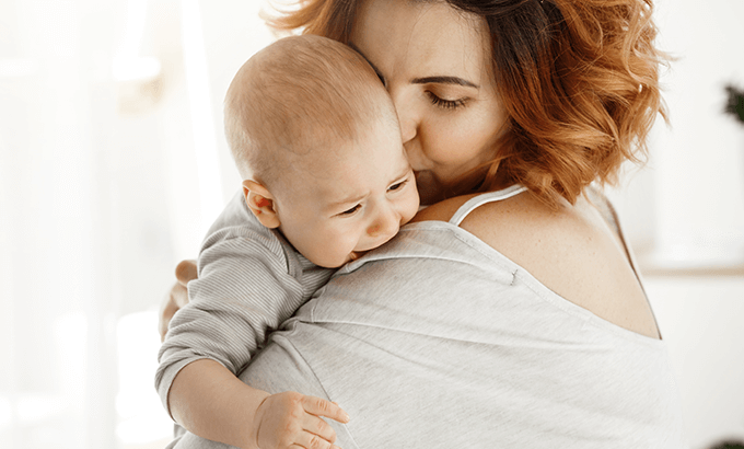Bebeginizin duyusal gelisimi dokunma 2 - رشد حسی کودک شما-لمس